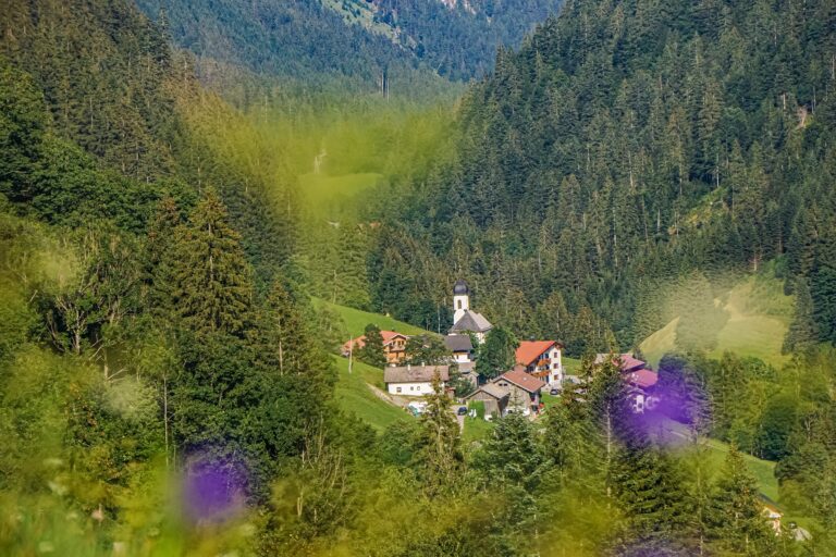 Blick auf Hinterhornbach
